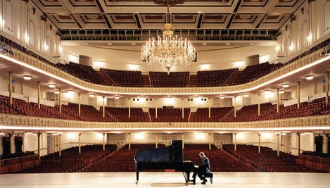Interior of Cincinnati Musical Hall Auditorium (cincinnatiarts.org)